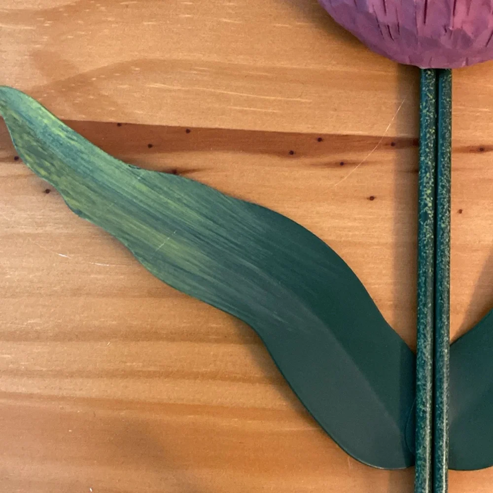 Tulip Wall Hook with Green Leaves
